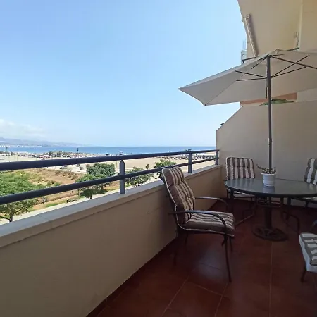 Precioso Con Terraza Y Vistas Al Mar Torre Del Mar